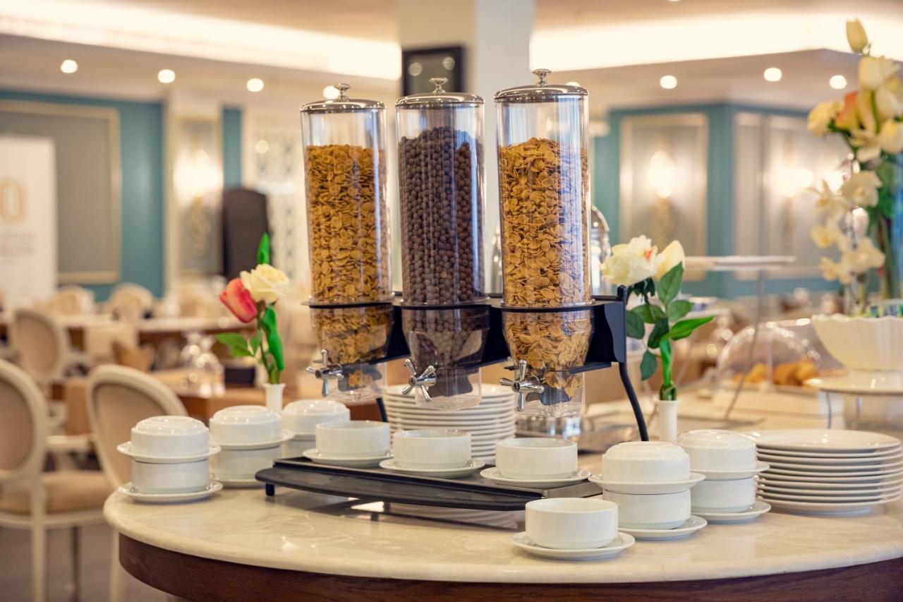 Olian Hotel Riaad Buitenkant foto