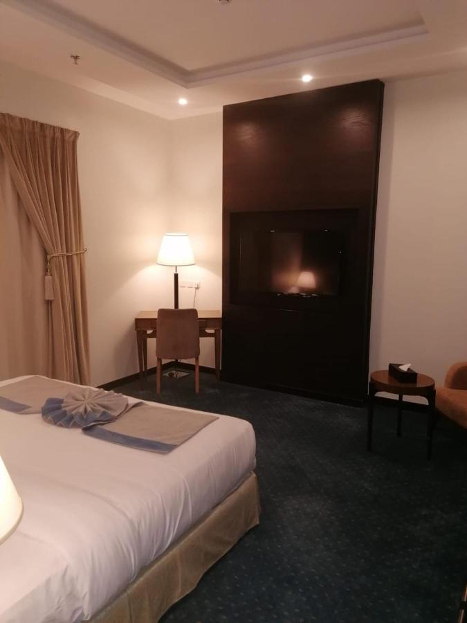 Olian Hotel Riaad Buitenkant foto
