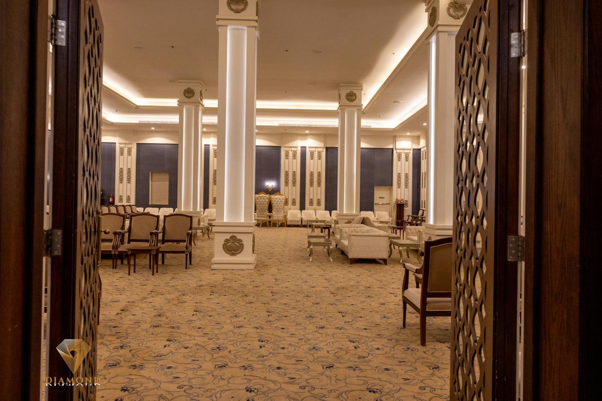 Olian Hotel Riaad Buitenkant foto