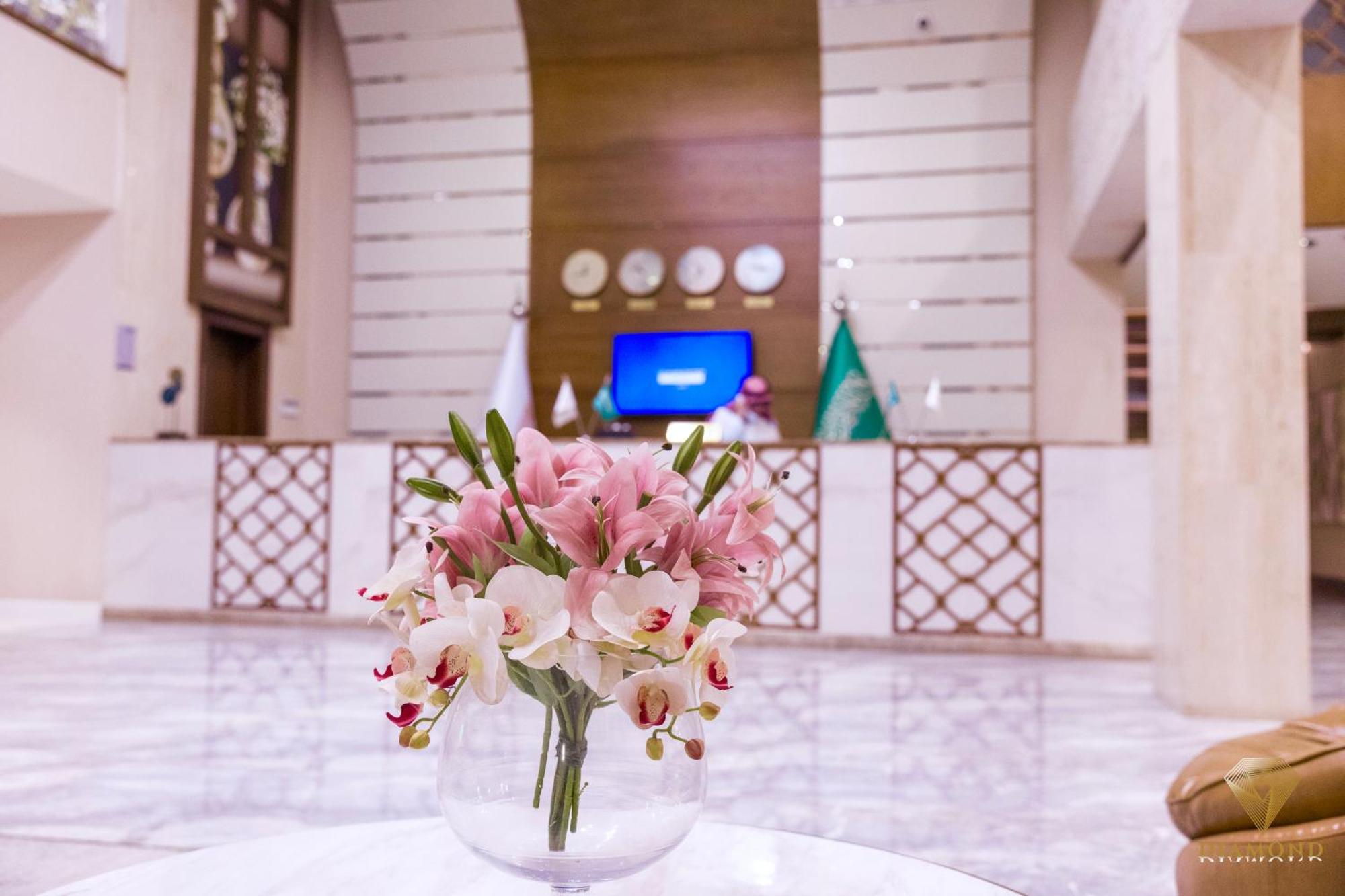 Olian Hotel Riaad Buitenkant foto